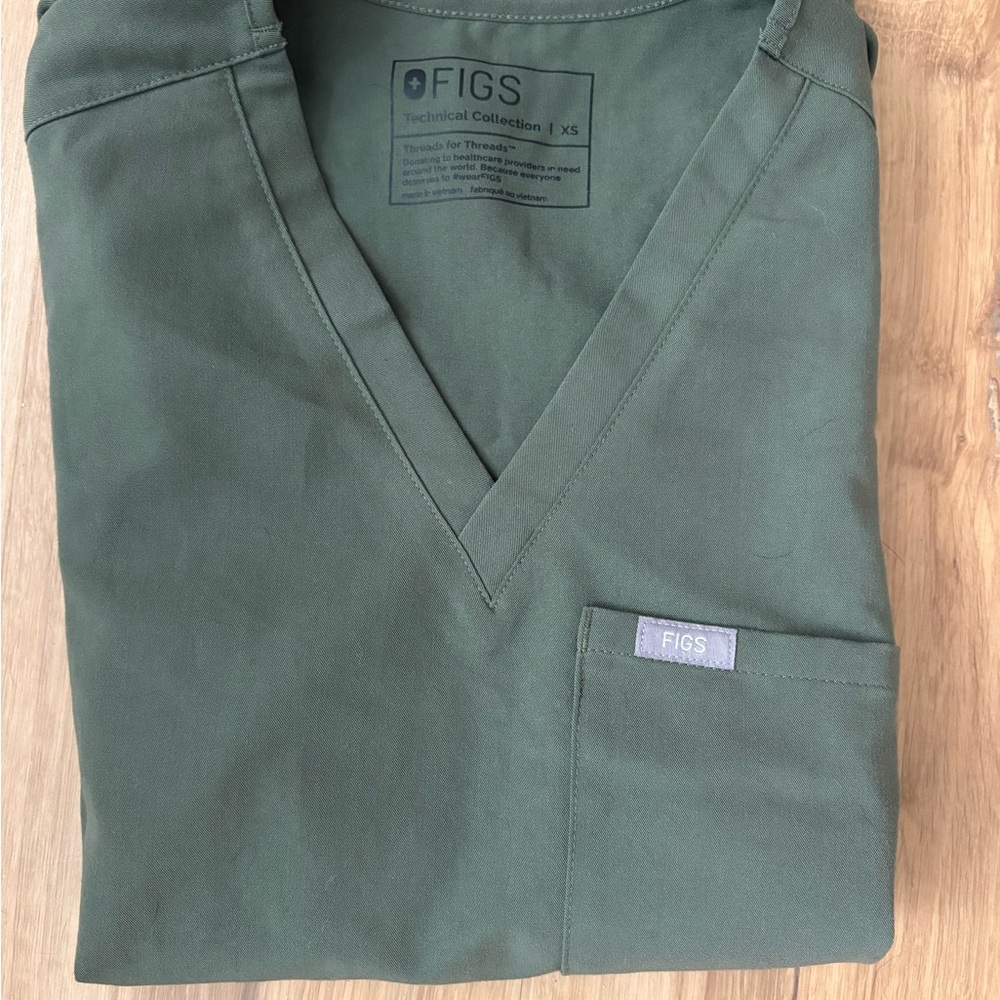 Figs Scrub Set *limited edition OLIVE*